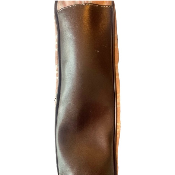 New York Yankees Pink Purse - Picture 5 of 7